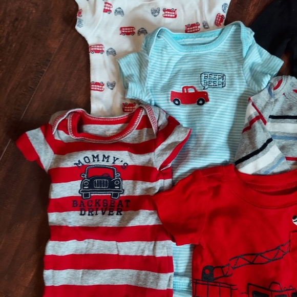 Boy's NB Bundle NWOT - Picture 2 of 4